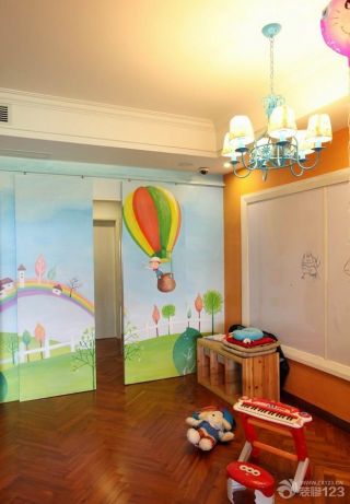 最新家装儿童娱乐房隐形门装饰效果图