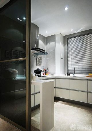 现代简约家居厨房移门效果图片