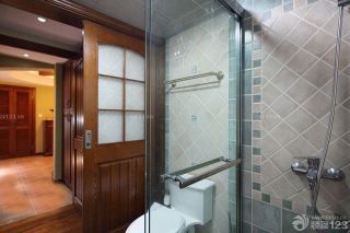 90平户型卫生间淋浴隔断设计效果图片