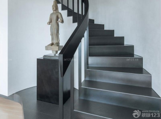 别墅室内楼梯图片2023