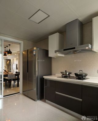 2023最新现代风格厨房铝扣板吊顶图片欣赏