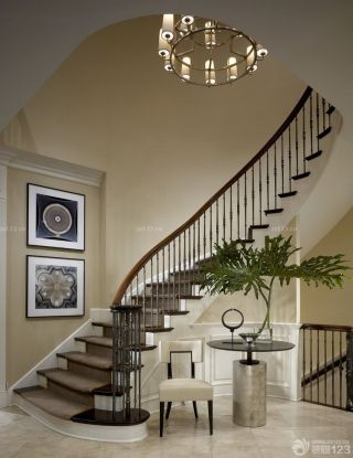 最新美式小别墅楼梯扶手设计案例