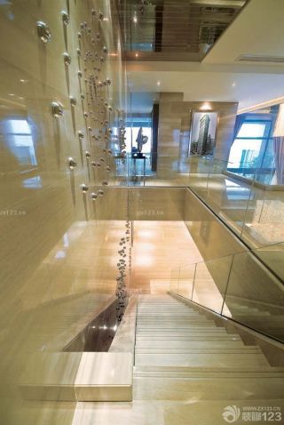 2023楼梯间玻璃楼梯扶手设计效果图片