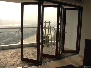 露天阳台玻璃折叠门效果图