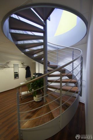 2023最新现代风格螺旋楼梯装修效果图