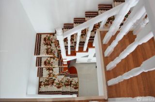 简欧小户型楼梯垫设计图片欣赏