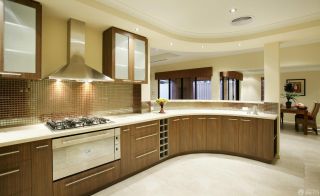 现代别墅厨房金牌橱柜装修效果图