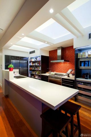单身公寓小厨房装修设计图片