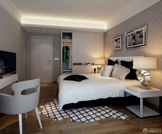 最新欧式风格90平小三居卧室壁纸设计装修效果图