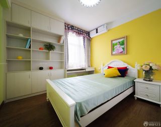 简约90平两室一厅儿童房黄色墙面装修效果图欣赏
