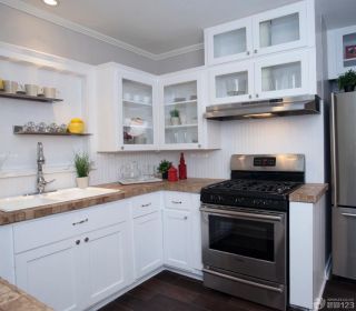 北欧90平米小户型厨房白色橱柜装修效果图欣赏2023