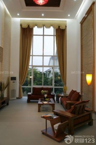 北欧风格客厅沙发摆放装修设计效果图片