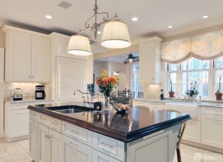 美式家装敞开式厨房白色橱柜效果图2023款