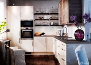经典80平米房子小户型厨房橱柜装修设计图