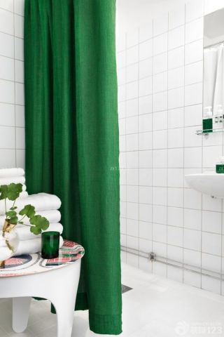 卫生间绿色窗帘装修效果图