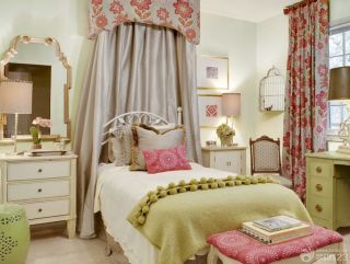 美式别墅设计客厅变卧室装修效果图