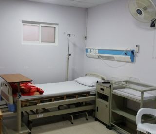 医院病房白色墙面装修效果图片