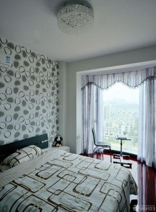 房子卧室壁纸装修设计效果图片大全80平