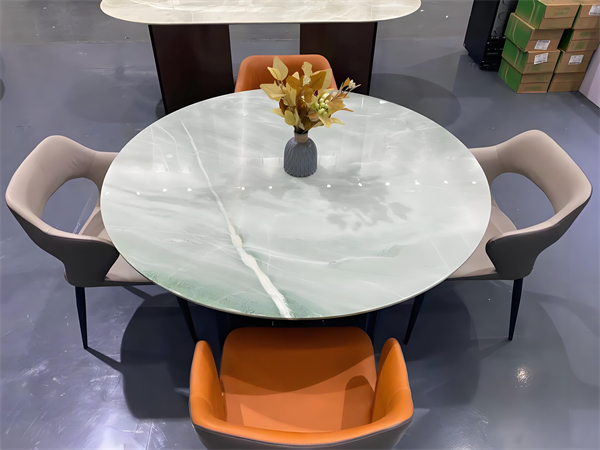 岩板餐桌和大理石餐桌哪个更好