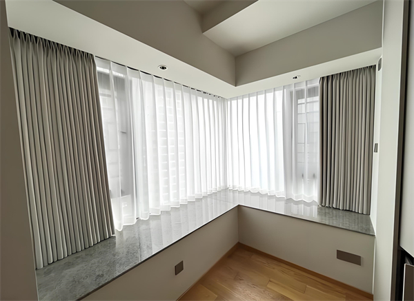 窗帘盒和罗马杆哪种好 窗帘盒和罗马杆哪种好