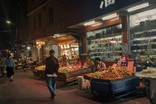 城管打喊商贩去摆摊是真的吗城管打喊商贩去摆摊是怎么回事 城管打喊商贩去摆摊是真的吗城管打喊商贩去摆摊是怎么回事