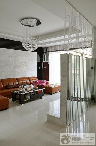 现代客厅棕色沙发设计图片