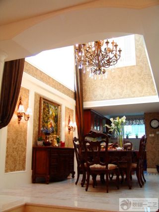 家庭餐厅欧式吊灯设计图片
