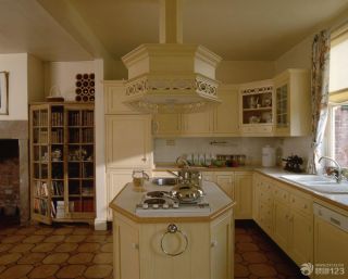 敞开式厨房欧式风格装修样板房图片