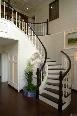 别墅室内旋转楼梯装修设计效果图欣赏