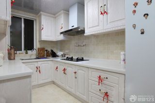 最新90平米户型厨房橱柜设计图片