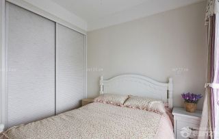 小户型精品装修卧室壁橱效果图片