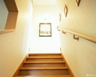 日本小户型楼梯装修效果图片欣赏