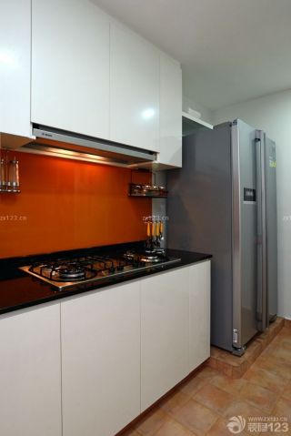 最新小户型敞开式厨房橱柜设计效果图欣赏
