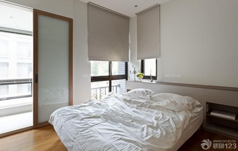 2025老房子小户型女生卧室装修图片