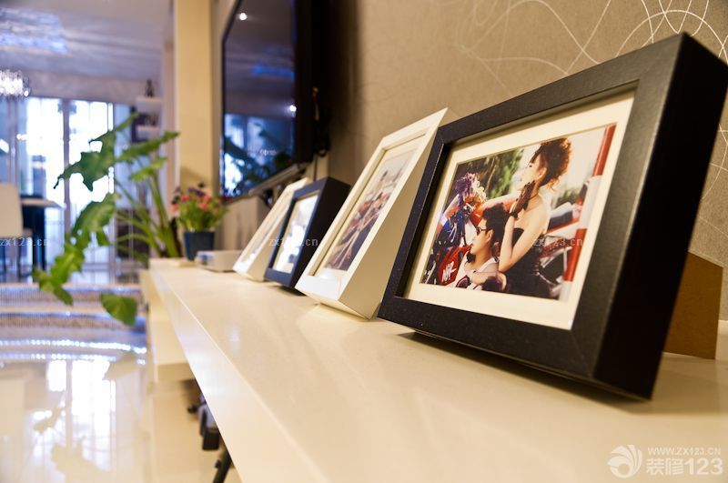 欧式风格房屋电视柜装饰品图片欣赏