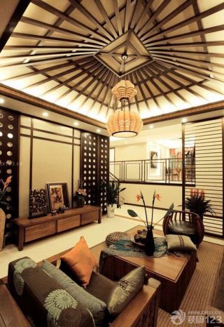 最新东南亚风格家装客厅实木家具图