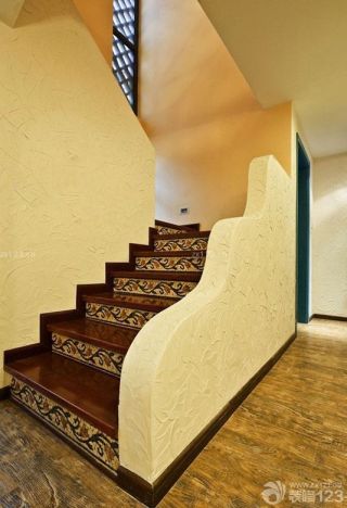 最新东南亚室内楼梯装修效果图欣赏
