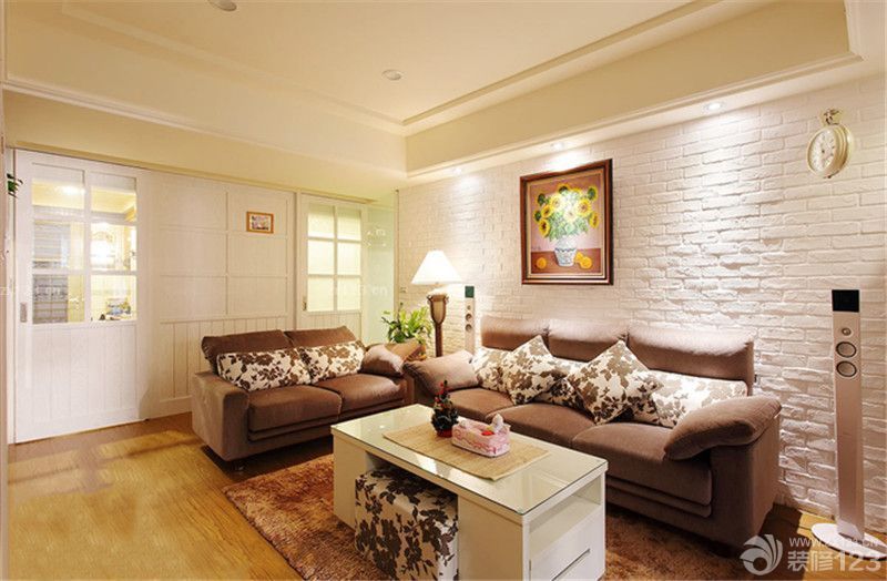 美式沙发背景墙设计实景图欣赏