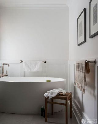 2023家居浴室白色浴缸装修效果图