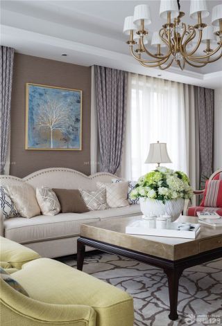 2023客厅米白色美式沙发装修实景图大全