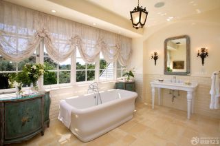家庭浴室手绘美式家具装修效果图片