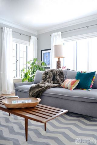 2023家庭客厅美式布艺沙发装修实景图欣赏