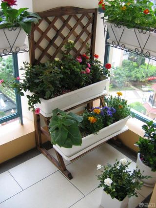 小户型景观阳台盆栽装修效果图欣赏