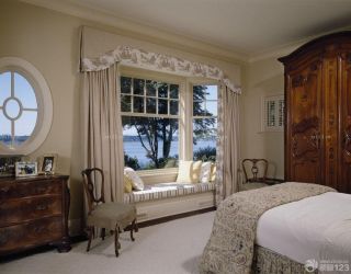 家装小户型卧室飘窗改床设计图片 