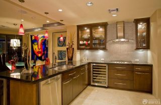 最新厨房铝合金组合柜装饰设计效果图欣赏