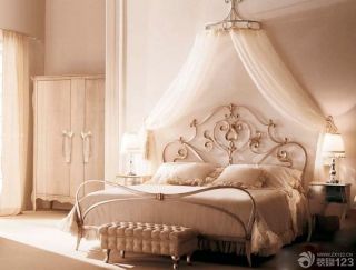 美式风格卧室铁架床效果图欣赏