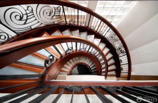 最新中式风格螺旋楼梯设计图片