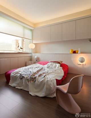 日式风格卧室棕色地砖装修效果图片欣赏