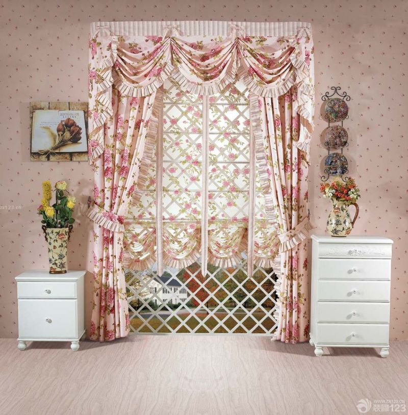 2023韩式卧室碎花形窗帘装修设计图片