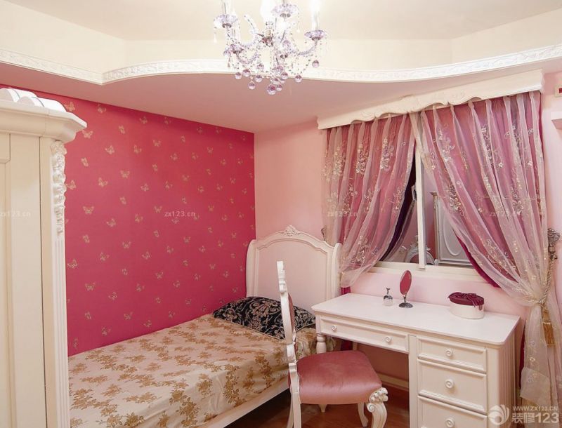最新小户型卧室装修设计粉红色壁纸效果图片